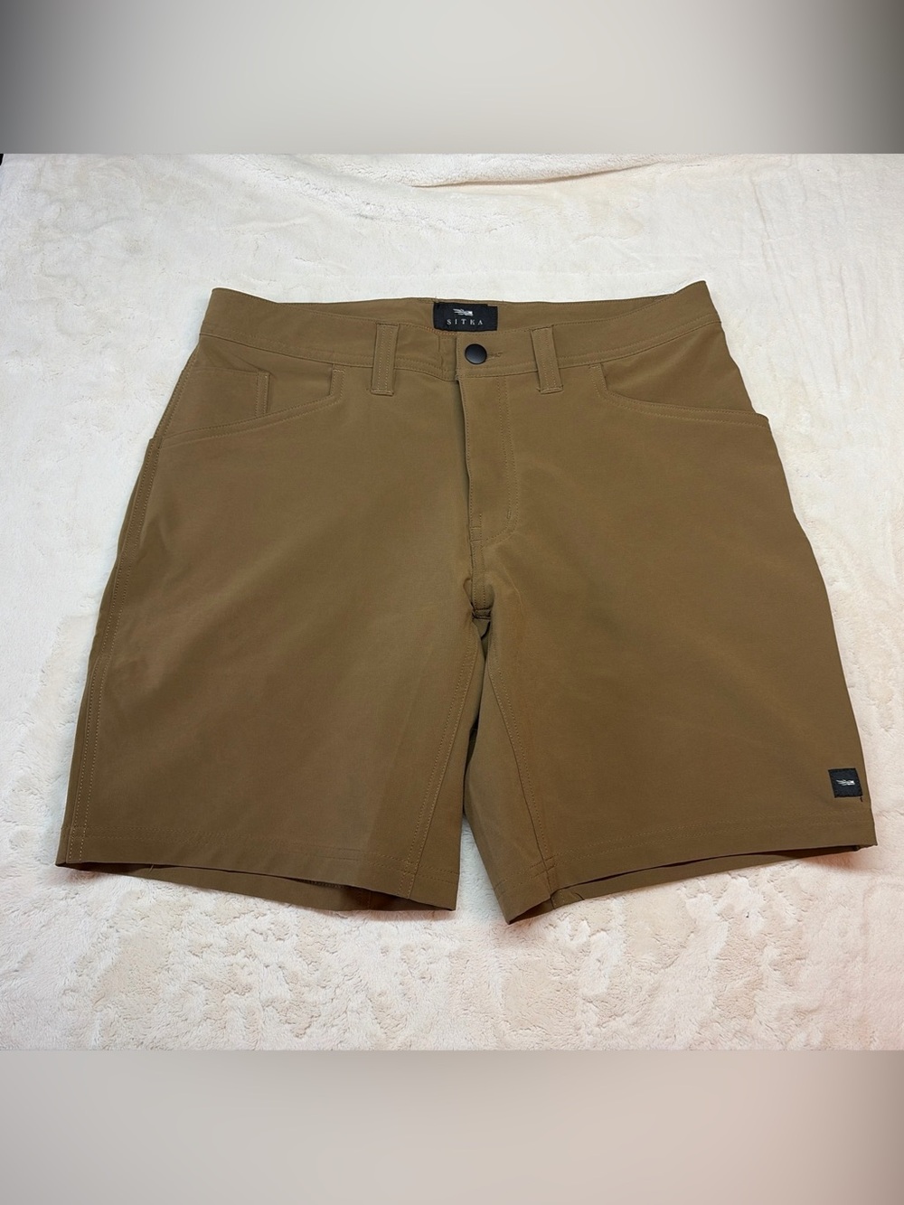 Sitka Mesa Men's Dark Khaki Shorts 8.5" Inseam Zip Flat Front Sz 32 NWOT